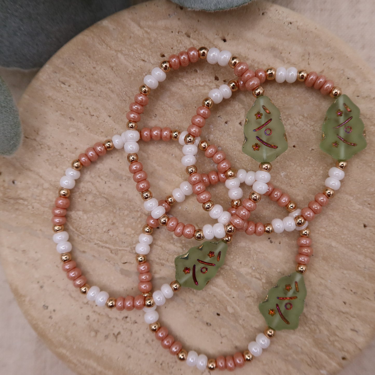 Kids Christmas Tree Bracelet | 14k Gold-plated Hematite & Czech Glass